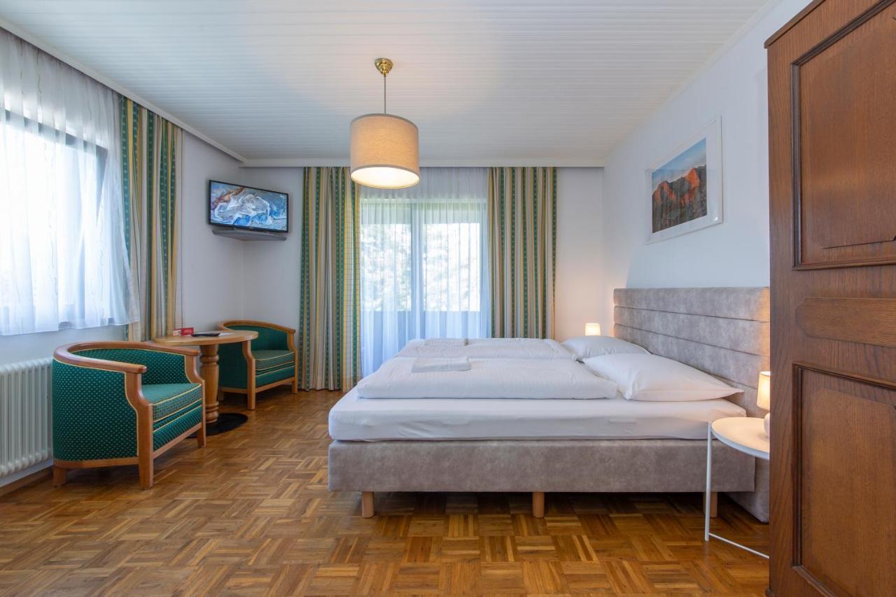 Guest house Tirolerhof Sankt Georgen im Attergau